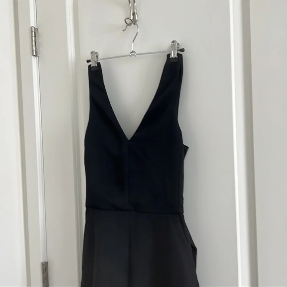 Aritzia Wilfred Ecoulement Romper - Black (6, 8) - Picture 5 of 10